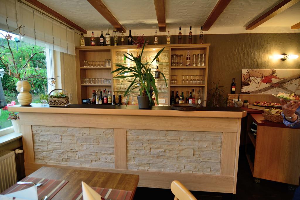 Hotel-Restaurant-Weingut Kapellenhof كلوتن المظهر الخارجي الصورة