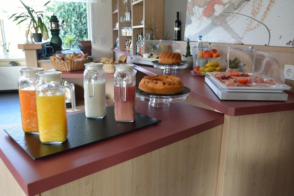 Hotel-Restaurant-Weingut Kapellenhof كلوتن المظهر الخارجي الصورة