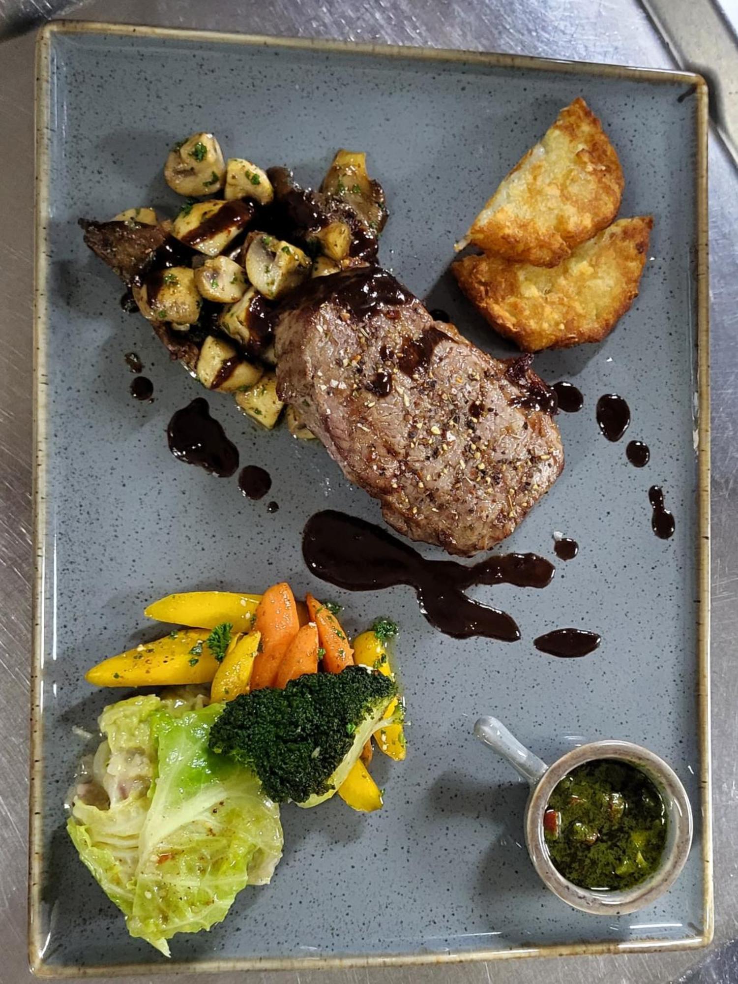 Hotel-Restaurant-Weingut Kapellenhof كلوتن المظهر الخارجي الصورة