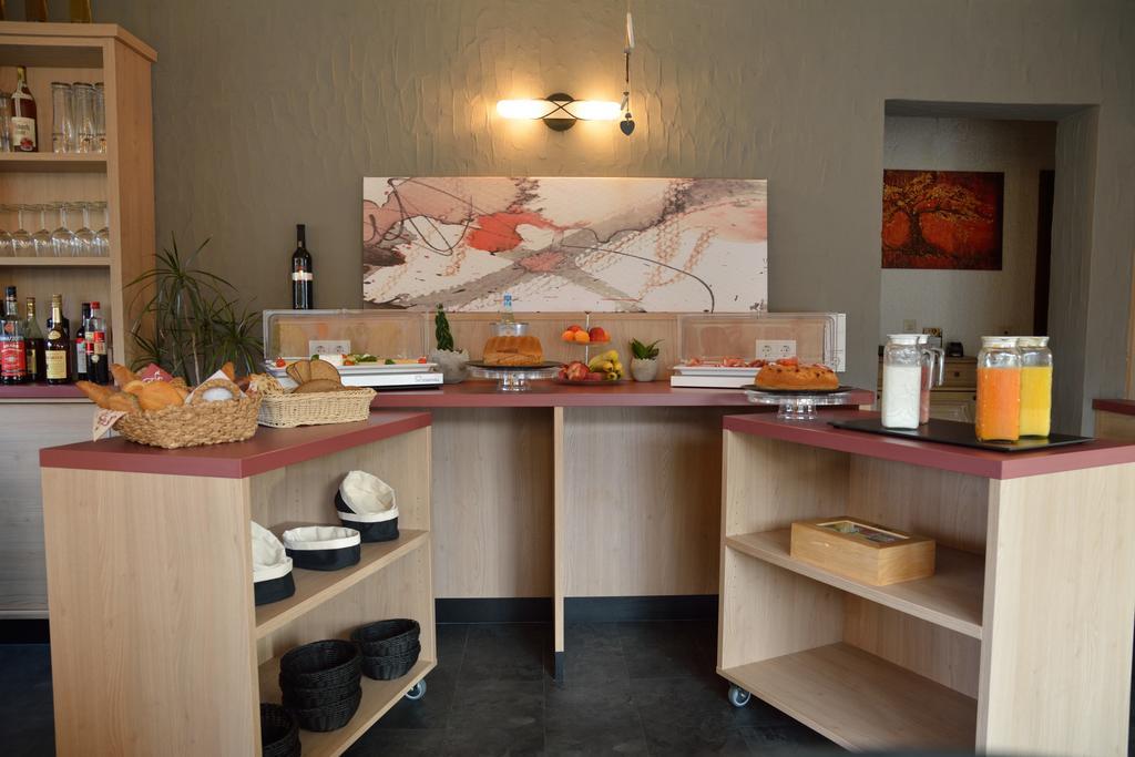 Hotel-Restaurant-Weingut Kapellenhof كلوتن المظهر الخارجي الصورة