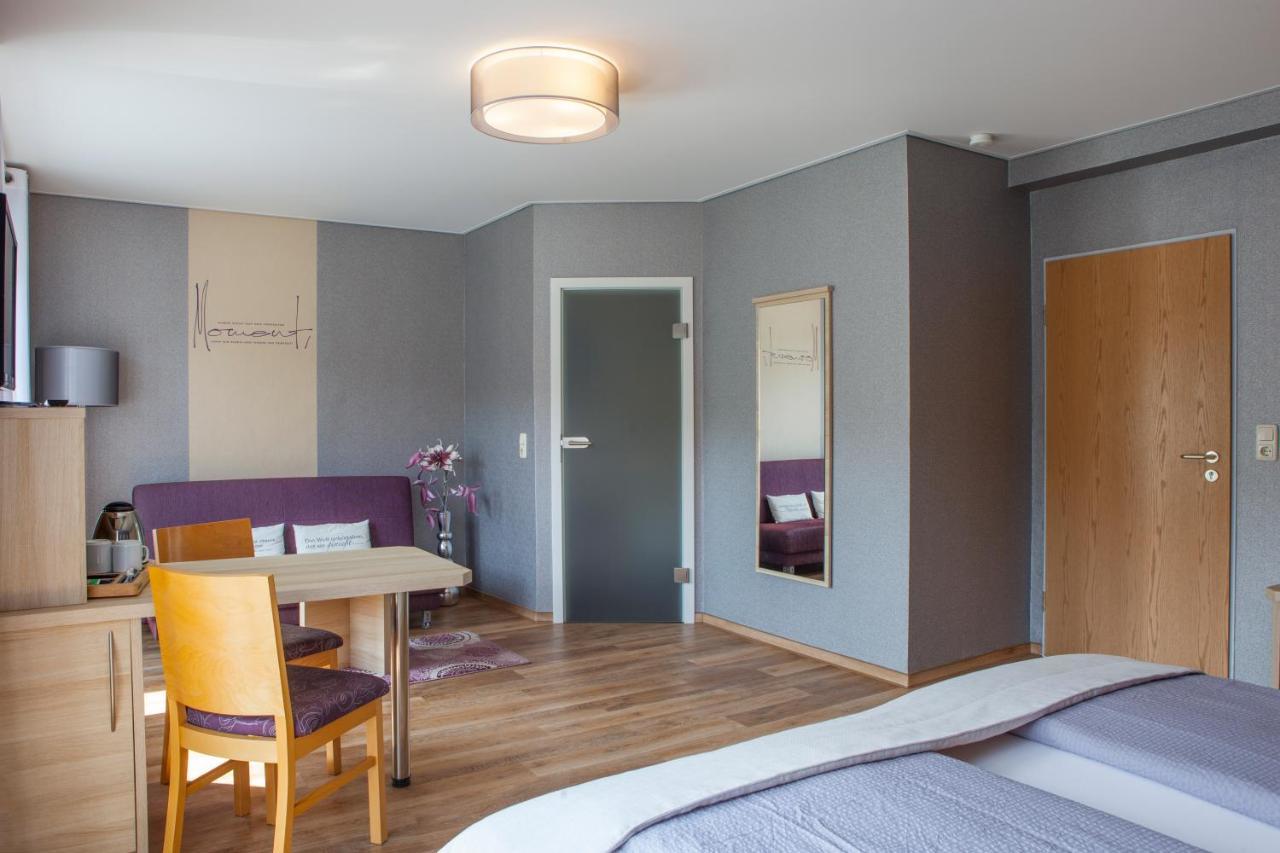 Hotel-Restaurant-Weingut Kapellenhof كلوتن المظهر الخارجي الصورة