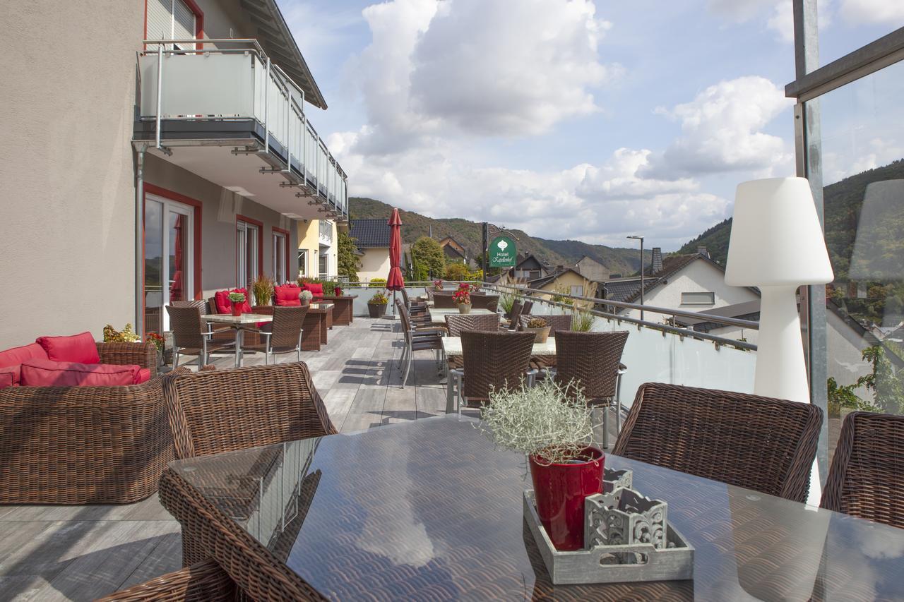 Hotel-Restaurant-Weingut Kapellenhof كلوتن المظهر الخارجي الصورة