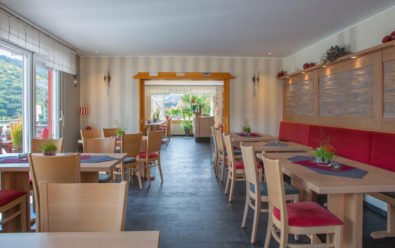 Hotel-Restaurant-Weingut Kapellenhof كلوتن المظهر الخارجي الصورة