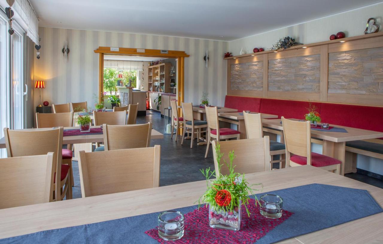 Hotel-Restaurant-Weingut Kapellenhof كلوتن المظهر الخارجي الصورة