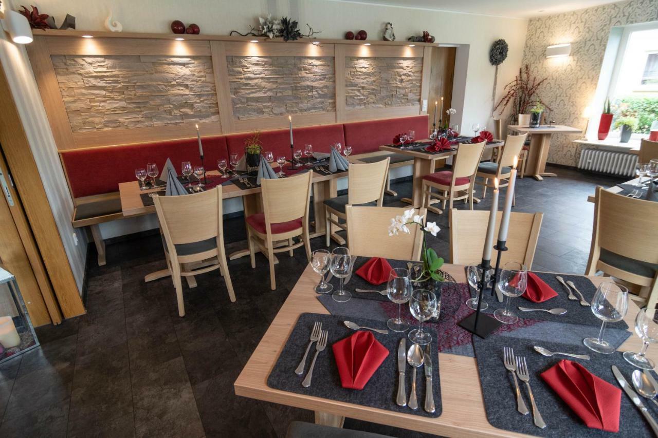 Hotel-Restaurant-Weingut Kapellenhof كلوتن المظهر الخارجي الصورة